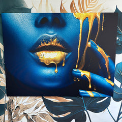 Tablou canvas senzual gold blue digger albastru si auriu cu negru chip femeie buze suave design modern living birou fabricat in romania