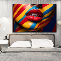 Tablou canvas femeie cu fata colorata si buze rosu aprins