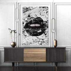 Black splatter lips