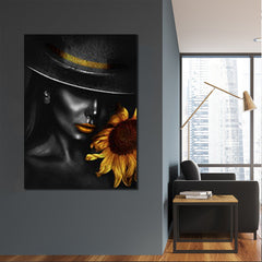 set Tablouri Canvas Design interior Modern Elegant femei flori Negru si Auriu Panza Canvas Rama Lemn - Black And Gold hat flower woman