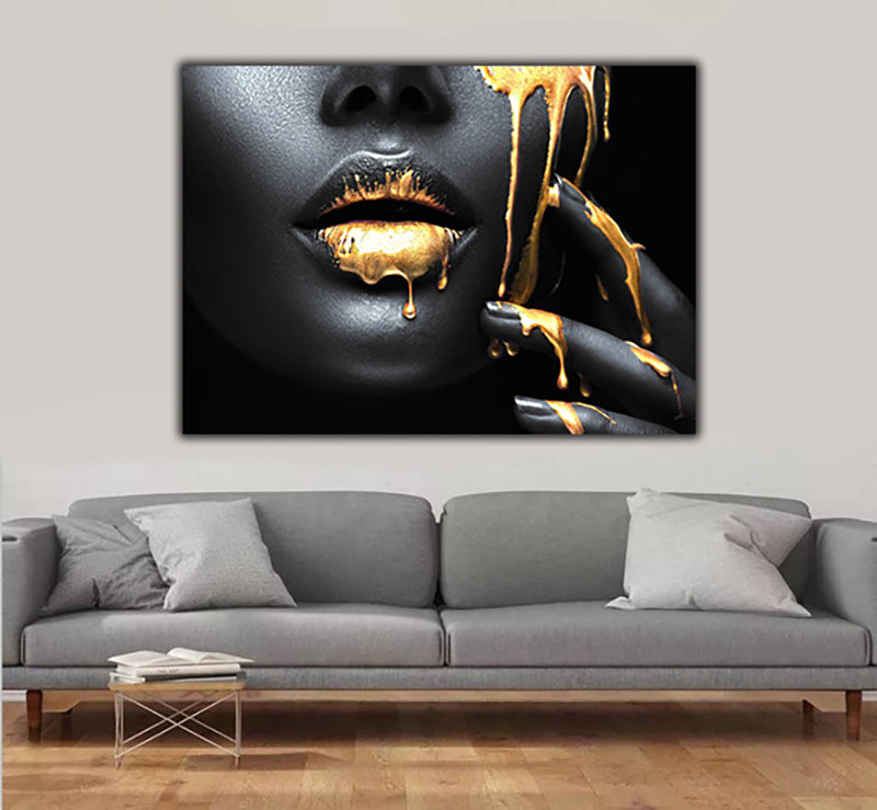 "Decor de lux pentru casa ta - Tablou canvas cu buze aurii BLACK AND GOLD DIGGER