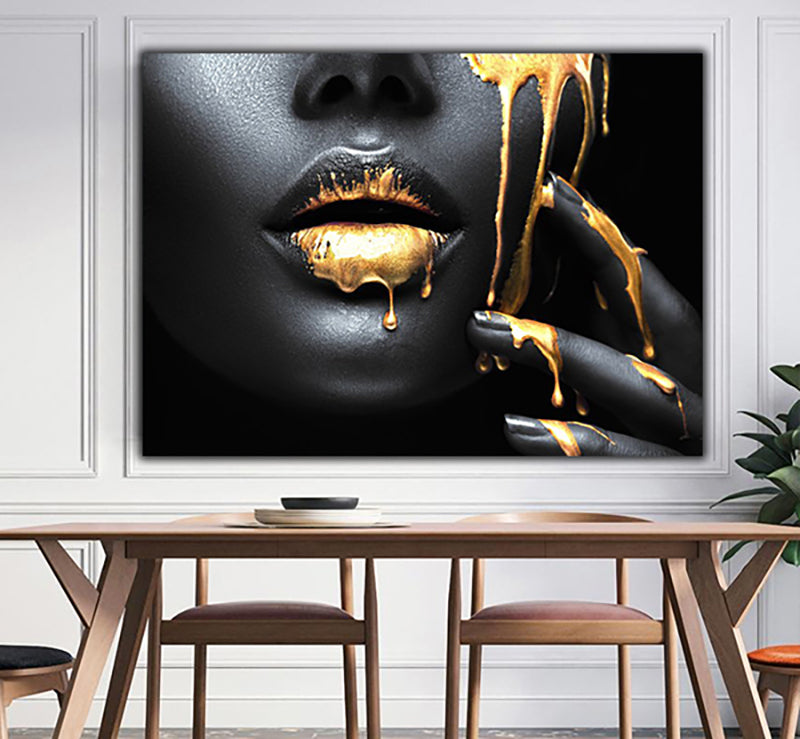 Tablou canvas lux cu buze aurii pentru decor elegant interior